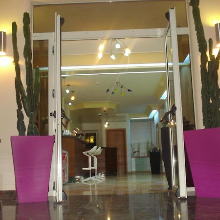 Hotel La Villa Корильяно-Калабро Экстерьер фото