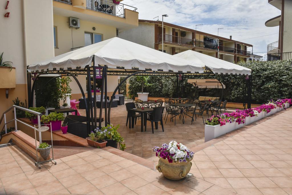 Hotel La Villa Корильяно-Калабро Экстерьер фото